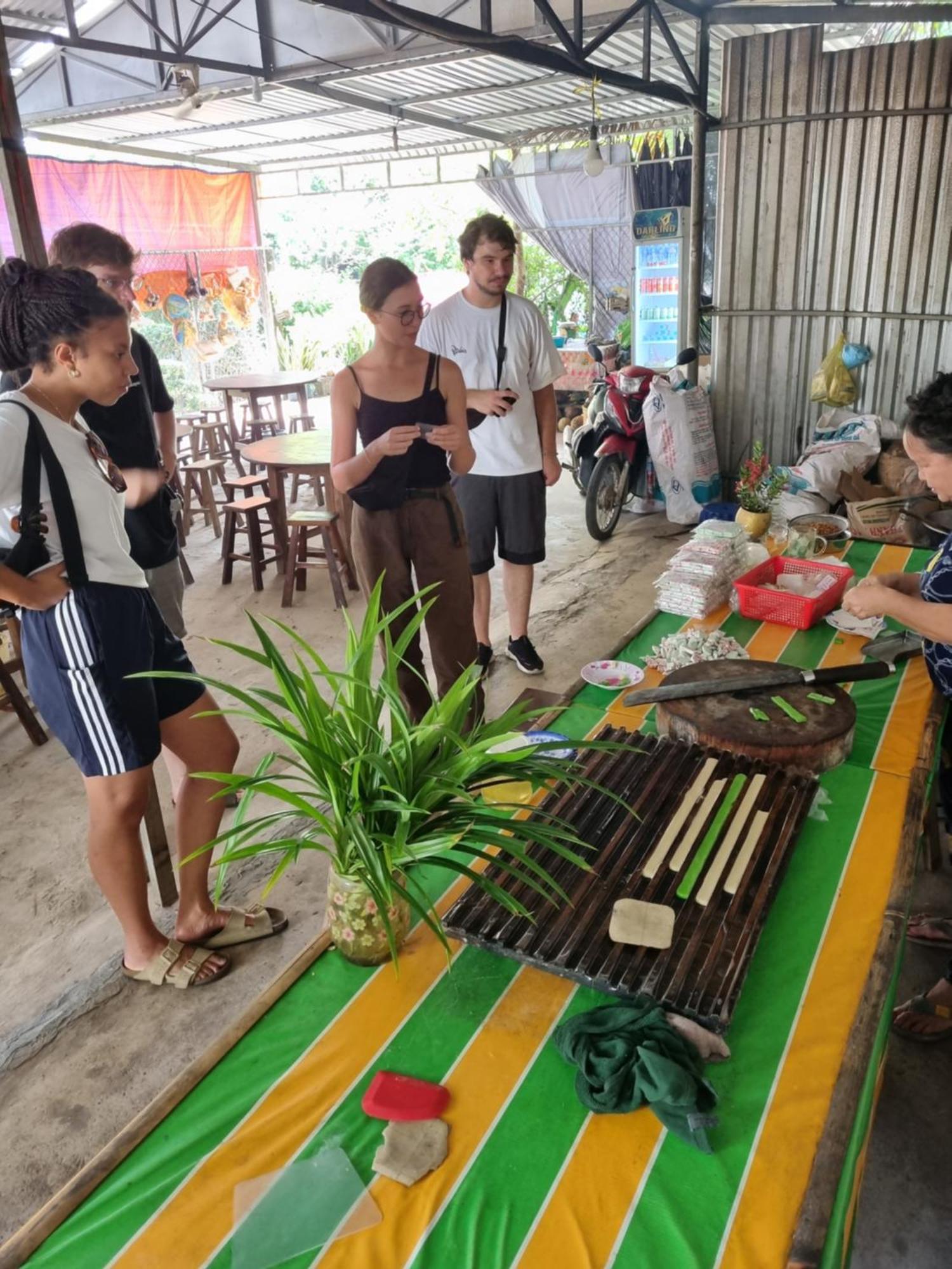 Homestay Nam Ham Luong Ben Tre Bagian luar foto