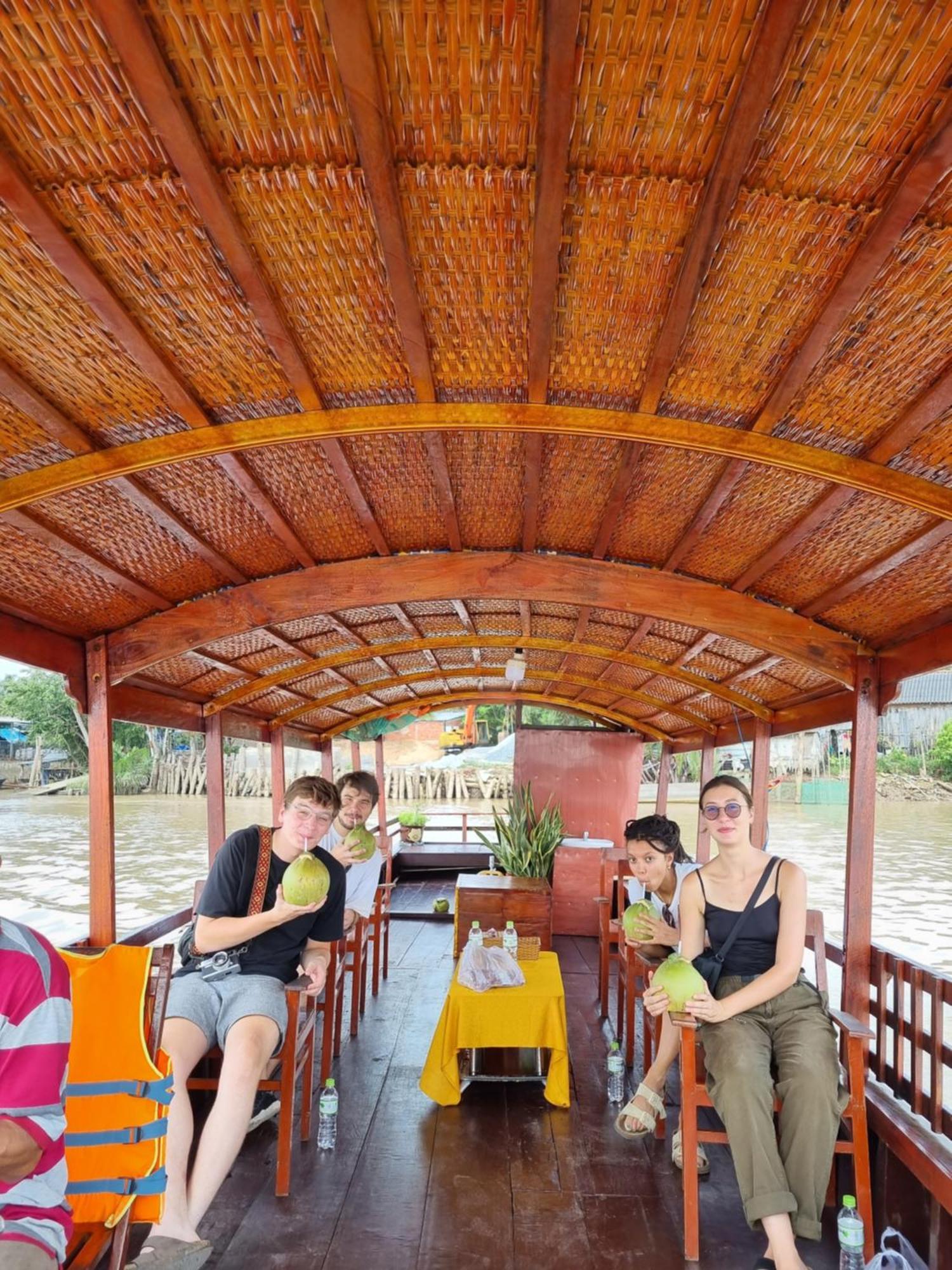 Homestay Nam Ham Luong Ben Tre Bagian luar foto